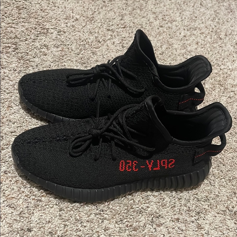 AUTHENTIC YEEZY BOOST 350 BLACK AND RED